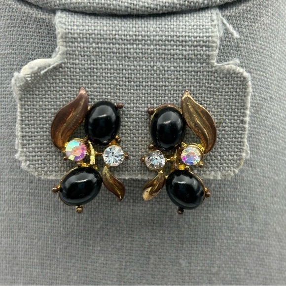 Vintage Black Stone Cluster Clip On Earrings with Brown Leaves and Rhinestones - Picture 2 of 8
